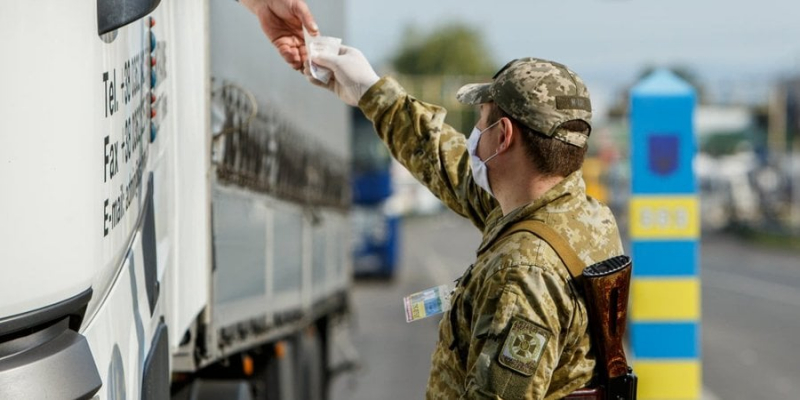 Експеримент. Польща хоче створити особливий КПП на кордоні з Україною для вантажних автомобілів