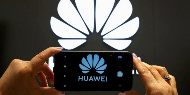 Huawei підозрюють у будівництві секретної мережі для виробництва чипів