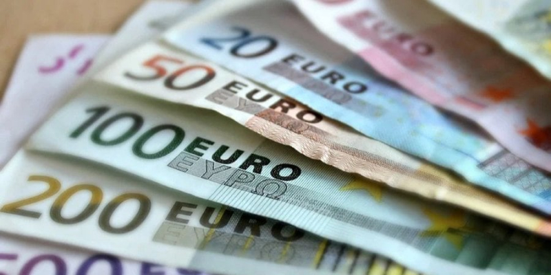 Курс валют НБУ. Долар і євро здивували сьогоднішньою ціною