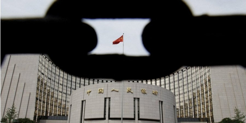 Пекін рятує економіку. Центробанк Китаю несподівано знизив ставку максимально з 2020 року